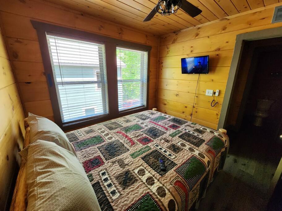 Dancing Bear Cabin- Relax & Enjoy! Sevierville Exterior foto